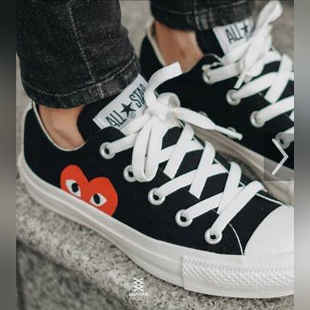 NEW Converse x PLAY Comme des Garçons Chuck 70 Size 9
